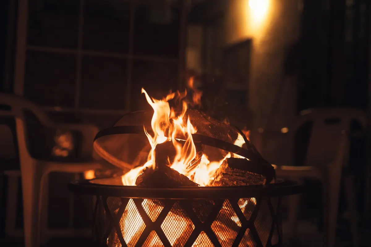 How to Choose a Fire Pit Size for a Small UK Patio